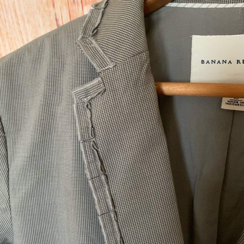 Banana Republic Blazer - Picture 3 of 4
